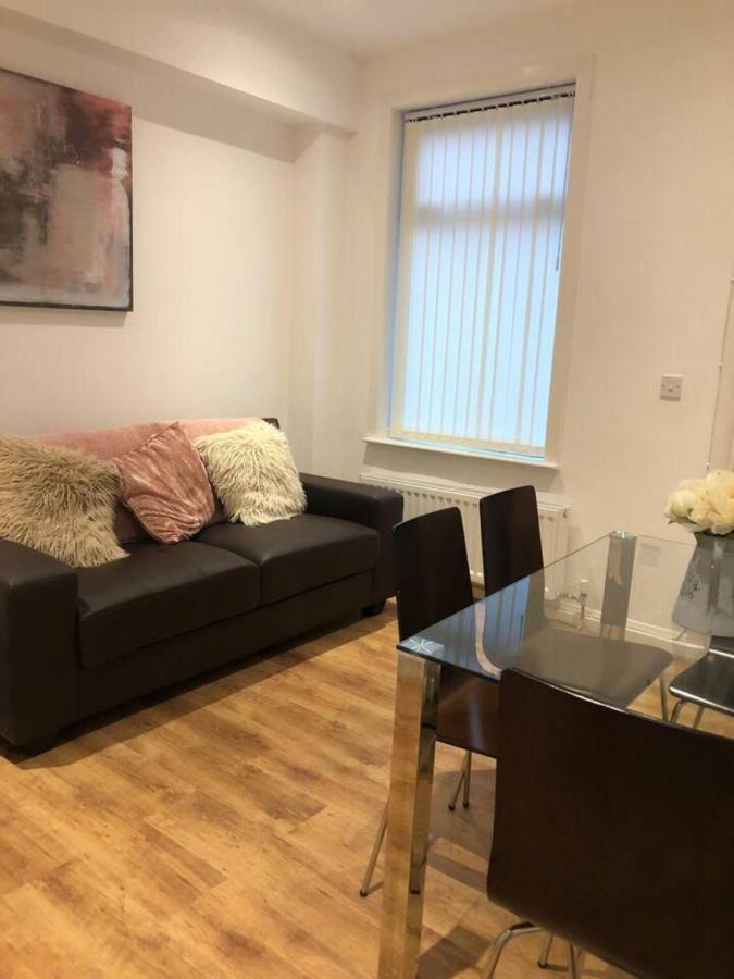 Lovely 4-Bed House In Anfield All En-Suite Λίβερπουλ Εξωτερικό φωτογραφία
