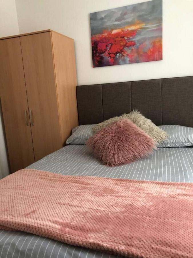 Lovely 4-Bed House In Anfield All En-Suite Λίβερπουλ Εξωτερικό φωτογραφία
