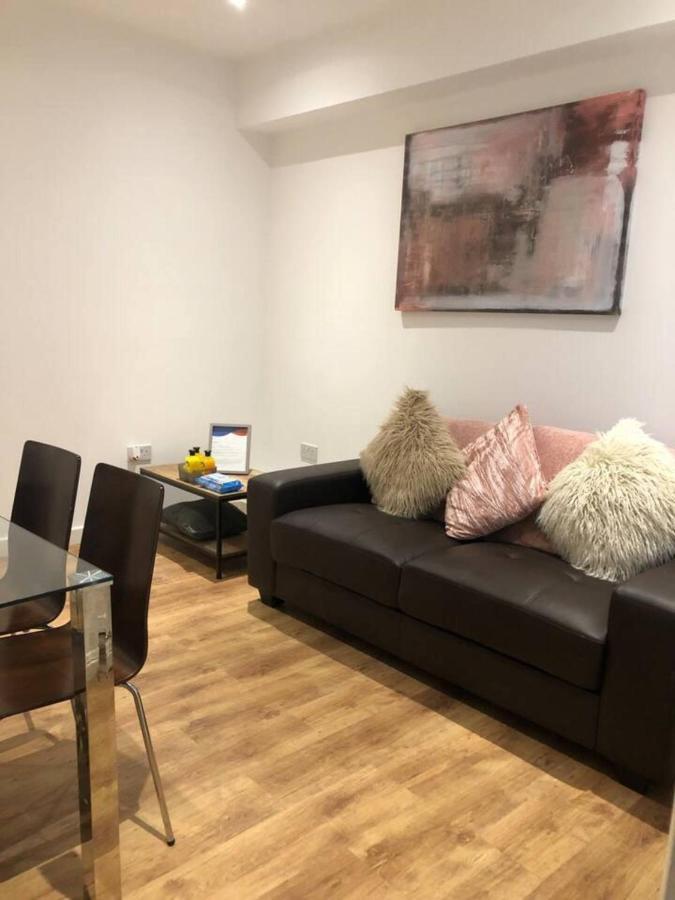 Lovely 4-Bed House In Anfield All En-Suite Λίβερπουλ Εξωτερικό φωτογραφία