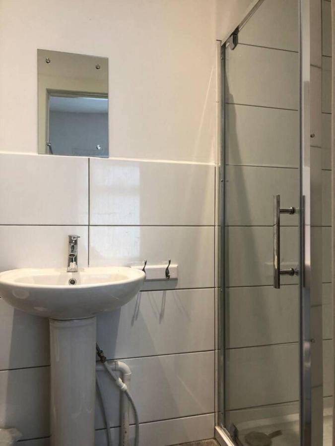 Lovely 4-Bed House In Anfield All En-Suite Λίβερπουλ Εξωτερικό φωτογραφία