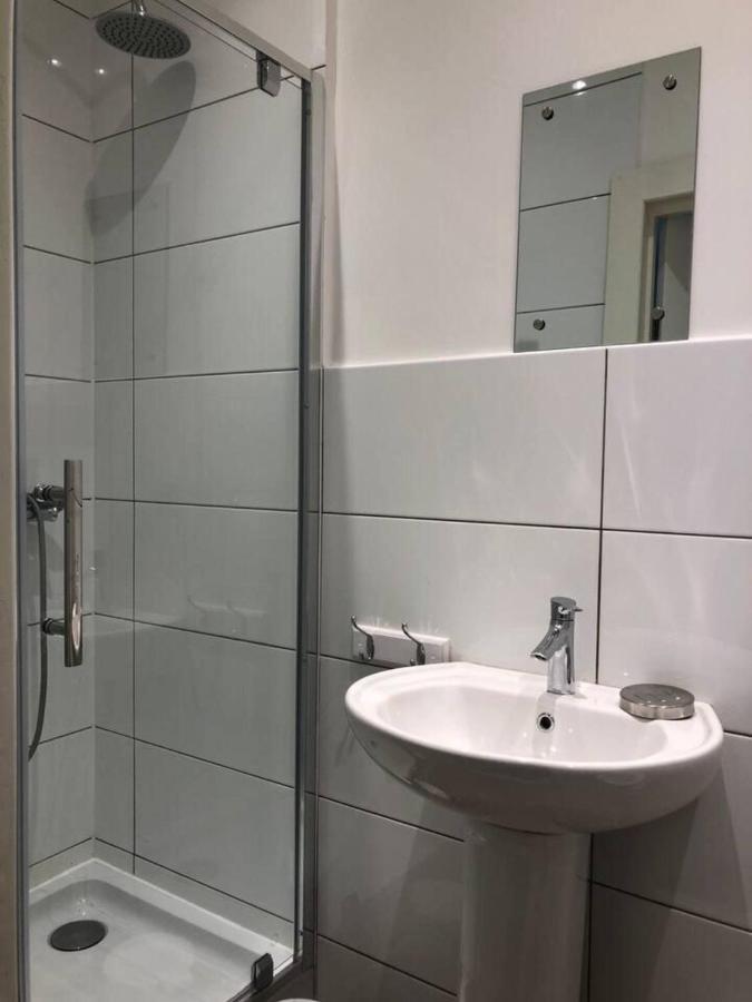 Lovely 4-Bed House In Anfield All En-Suite Λίβερπουλ Εξωτερικό φωτογραφία