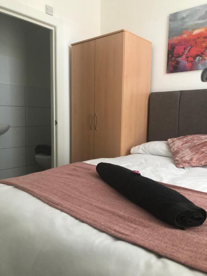 Lovely 4-Bed House In Anfield All En-Suite Λίβερπουλ Εξωτερικό φωτογραφία